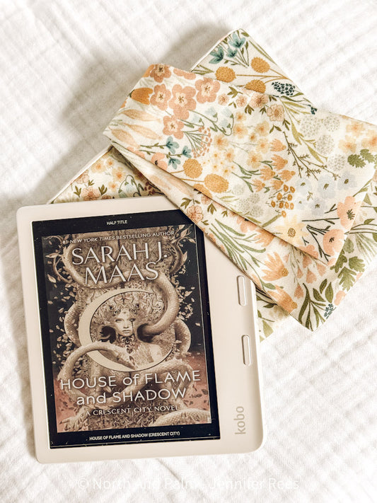 Hazel E-Reader Sleeve